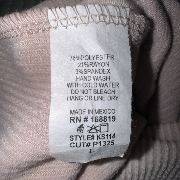 21 Saints wide leg ribbed Pants. Flowy and cozy. Creamy-pink tinge Size L. NWOT - Picture 11 of 12